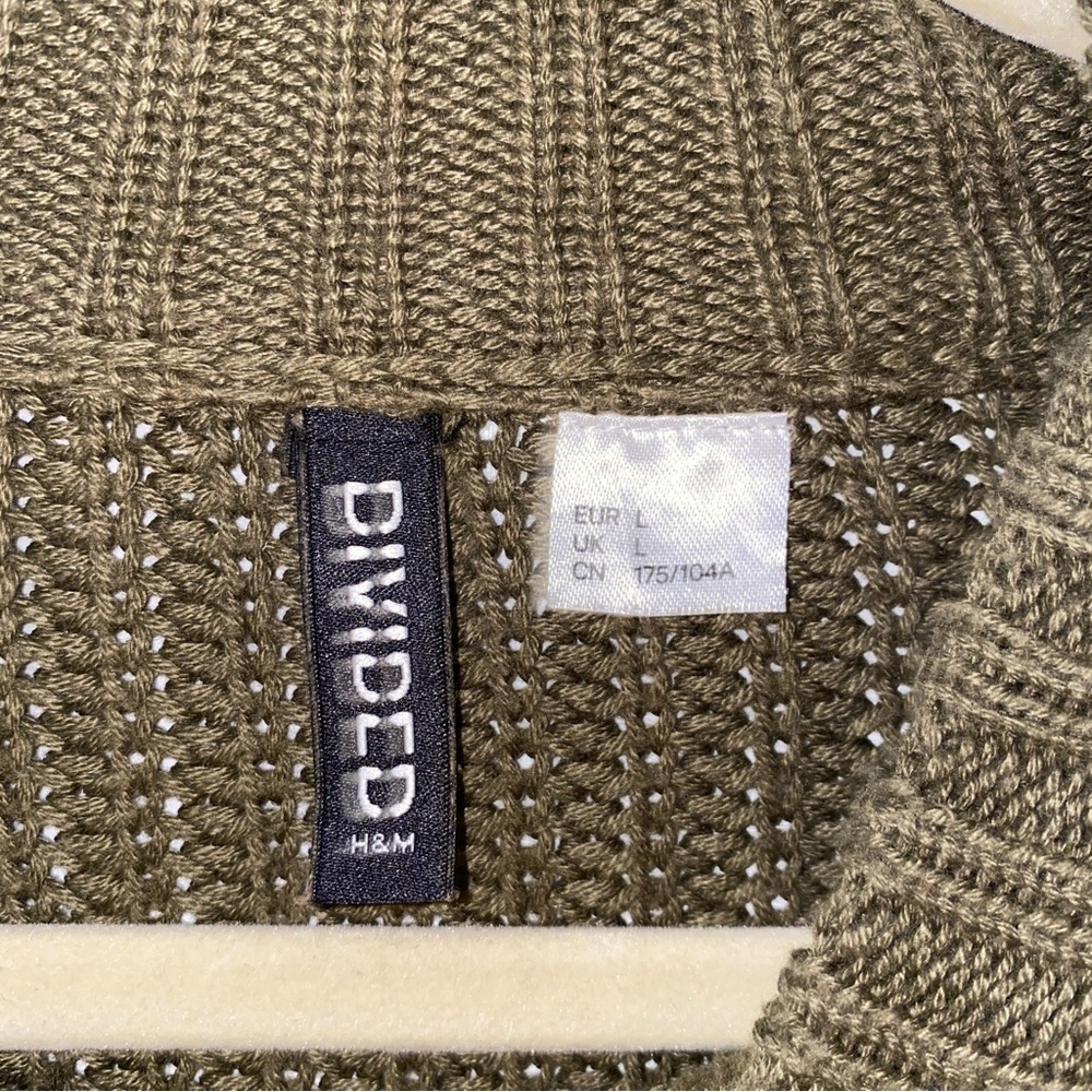 H&M Sweater - Picture 2 of 5